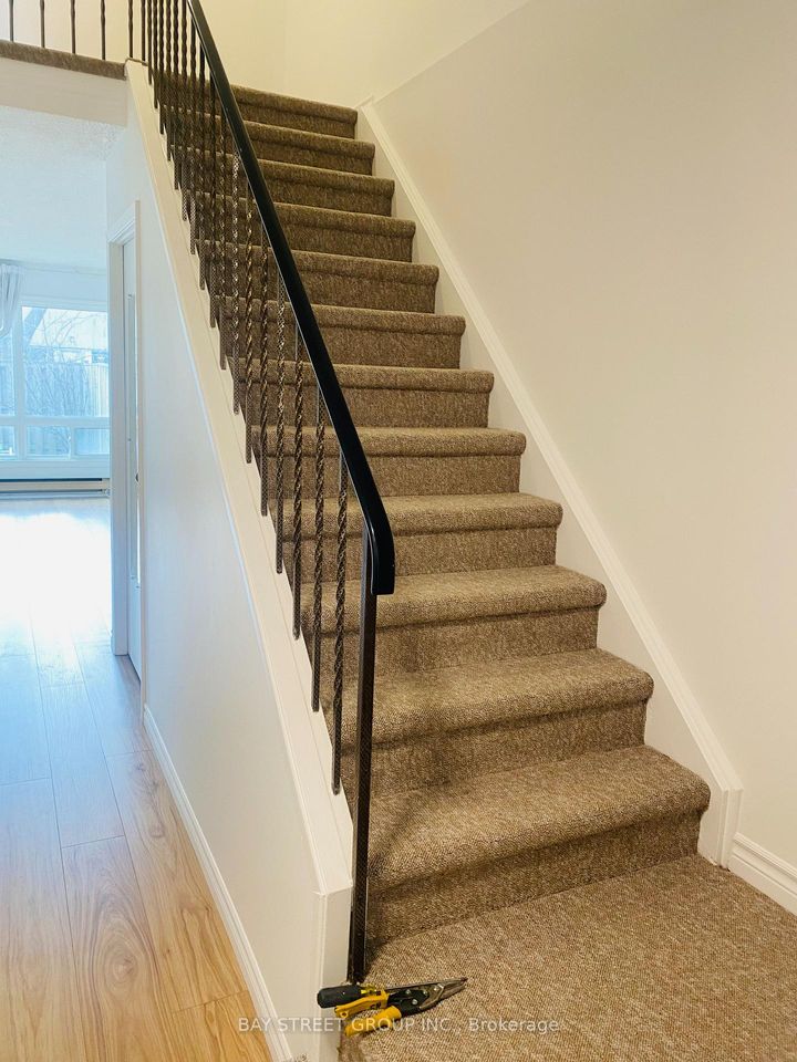 Photo 7 at 44 Woody Vine Way, Bayview Village, Toronto