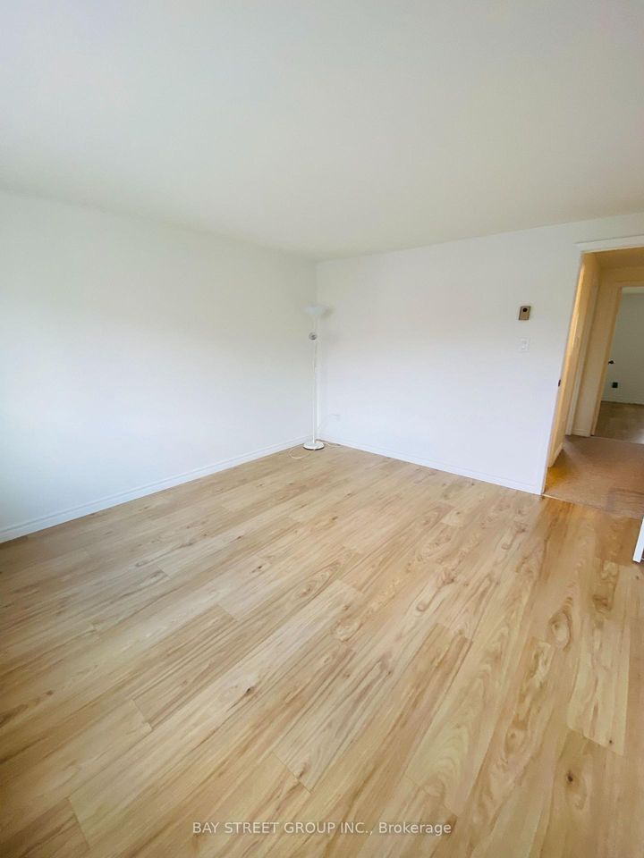 Photo 8 at 44 Woody Vine Way, Bayview Village, Toronto
