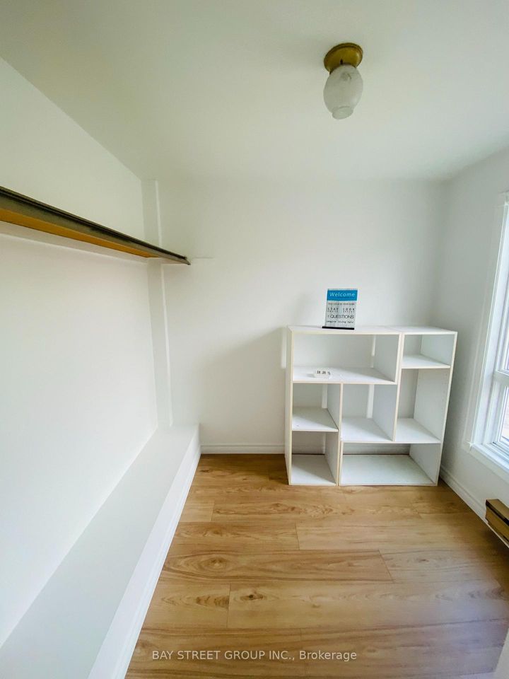 Photo 9 at 44 Woody Vine Way, Bayview Village, Toronto