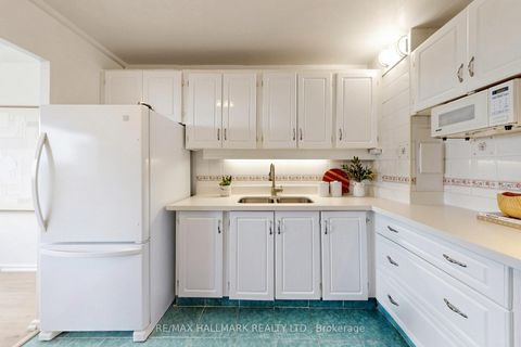 Photo 10 at 1401 - 725 Don Mills Road, Flemingdon Park, Toronto