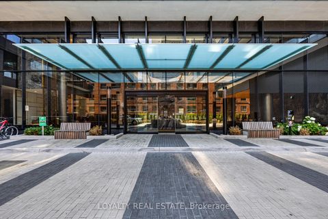 Photo 2 at 211 - 117 Broadway Avenue, Mount Pleasant West, Toronto