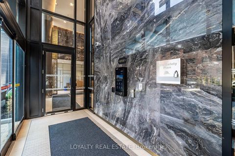 Photo 5 at 211 - 117 Broadway Avenue, Mount Pleasant West, Toronto