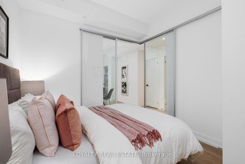 Photo 17 at 211 - 117 Broadway Avenue, Mount Pleasant West, Toronto