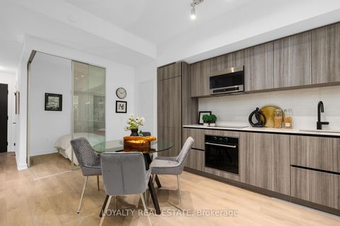 Photo 23 at 211 - 117 Broadway Avenue, Mount Pleasant West, Toronto