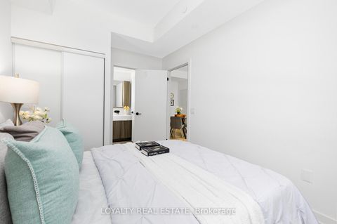 Photo 34 at 211 - 117 Broadway Avenue, Mount Pleasant West, Toronto