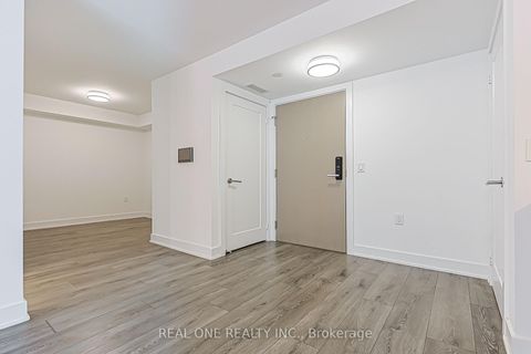 Photo 8 at 821 - 585 Bloor Street E, North St. James Town, Toronto