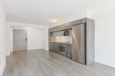 Photo 10 at 821 - 585 Bloor Street E, North St. James Town, Toronto