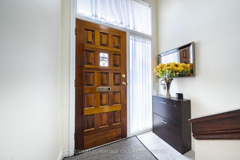 Photo 5 at 417 Paliser Crescent S, Harding, Richmond Hill