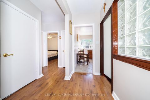 Photo 8 at 417 Paliser Crescent S, Harding, Richmond Hill