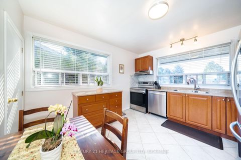Photo 9 at 417 Paliser Crescent S, Harding, Richmond Hill