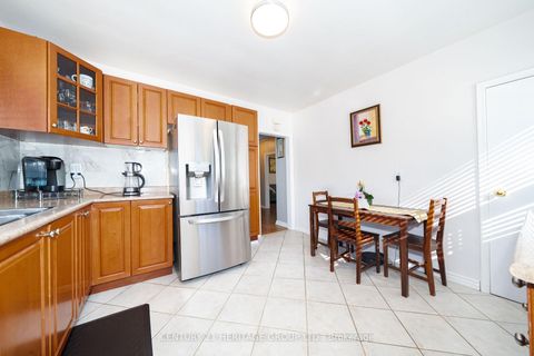 Photo 12 at 417 Paliser Crescent S, Harding, Richmond Hill