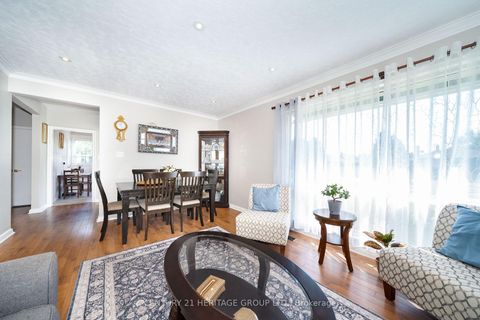 Photo 17 at 417 Paliser Crescent S, Harding, Richmond Hill