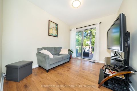 Photo 18 at 417 Paliser Crescent S, Harding, Richmond Hill