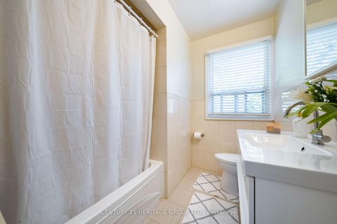 Photo 22 at 417 Paliser Crescent S, Harding, Richmond Hill