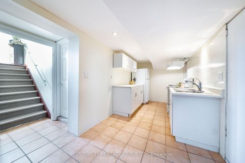 Photo 27 at 417 Paliser Crescent S, Harding, Richmond Hill