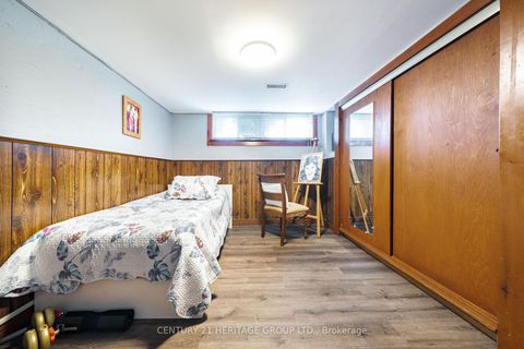 Photo 33 at 417 Paliser Crescent S, Harding, Richmond Hill