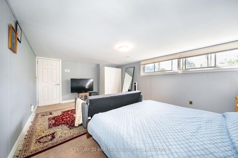 Photo 35 at 417 Paliser Crescent S, Harding, Richmond Hill