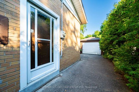 Photo 36 at 417 Paliser Crescent S, Harding, Richmond Hill