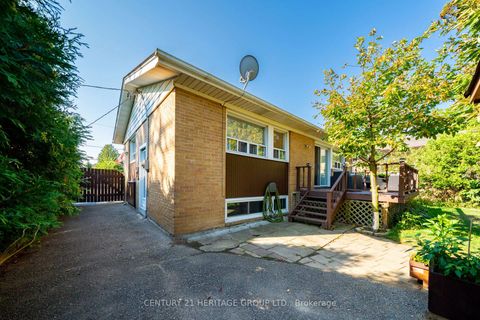 Photo 37 at 417 Paliser Crescent S, Harding, Richmond Hill