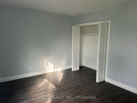 Photo 7 at 127 - 69 Godstone Road, Don Valley Village, Toronto