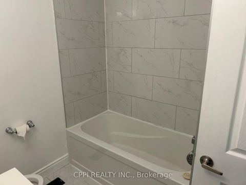 Photo 11 at 127 - 69 Godstone Road, Don Valley Village, Toronto