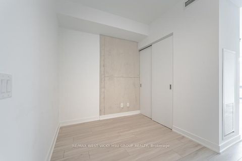 Photo 14 at 806 - 458 Richmond Street W, Waterfront Communities C1, Toronto