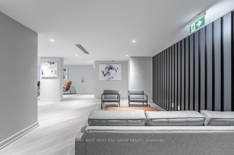 Photo 24 at 806 - 458 Richmond Street W, Waterfront Communities C1, Toronto