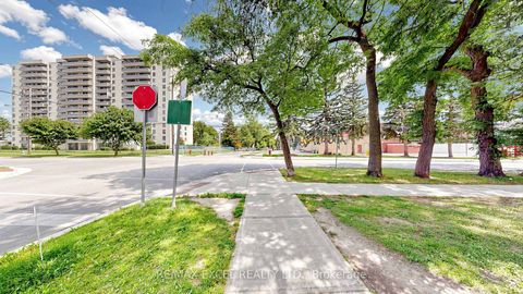 Photo 1 at Ph103 - 1101 Steeles Avenue W, Branson, Toronto