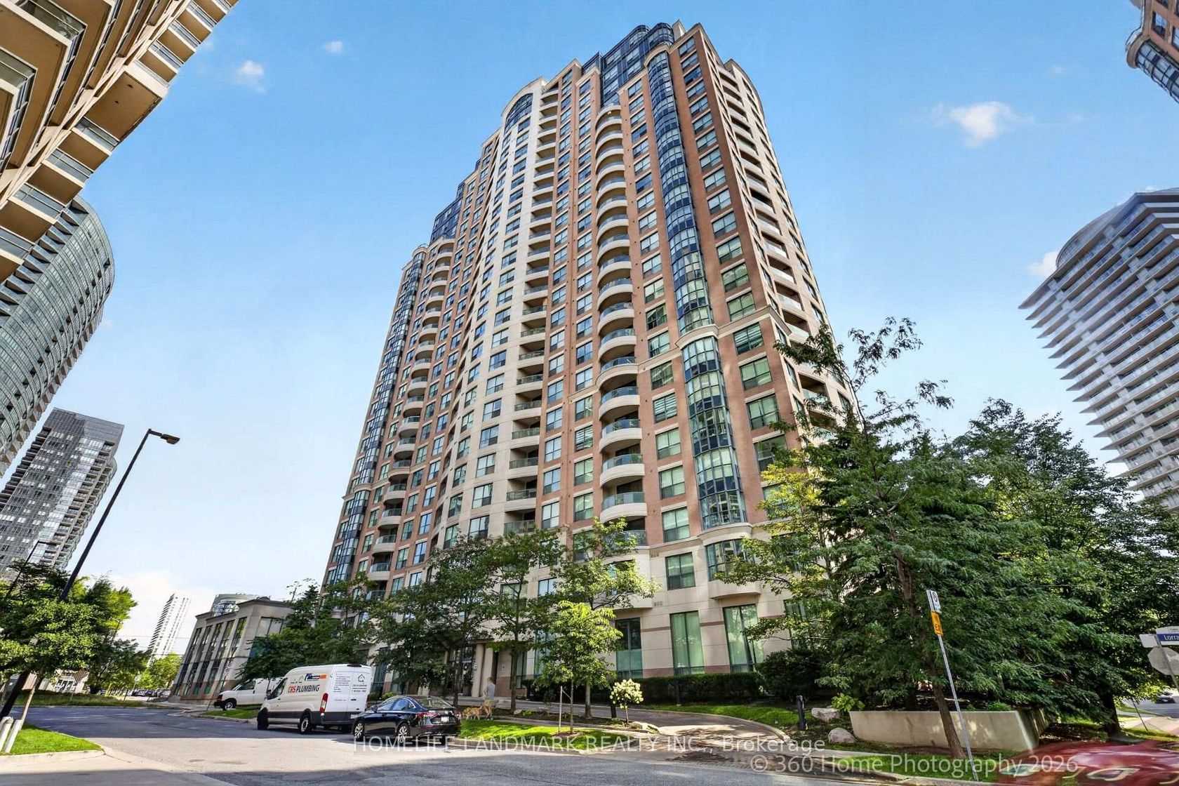 MPH07 - 7 Lorraine Drive, Willowdale West, Toronto photo 3