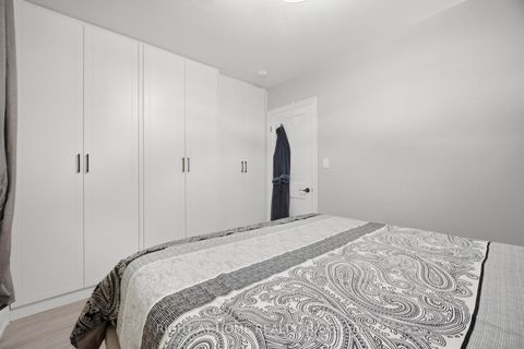 Photo 8 at 20 Rockwell Avenue, Pellam Park, Toronto