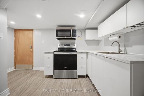 Photo 12 at 20 Rockwell Avenue, Pellam Park, Toronto