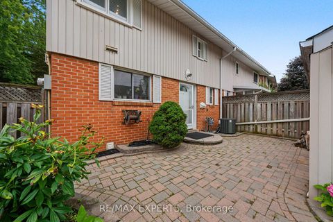 Photo 3 at 71 Dogwood Crescent, Bendale, Toronto
