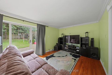 Photo 8 at 71 Dogwood Crescent, Bendale, Toronto