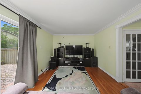 Photo 9 at 71 Dogwood Crescent, Bendale, Toronto