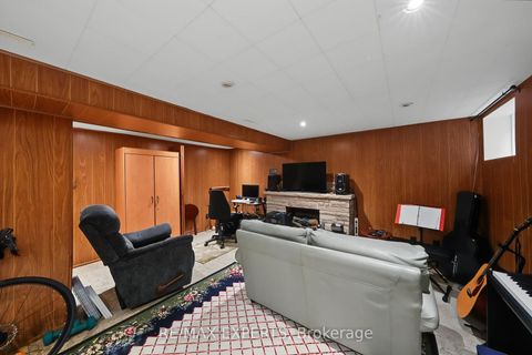 Photo 36 at 71 Dogwood Crescent, Bendale, Toronto