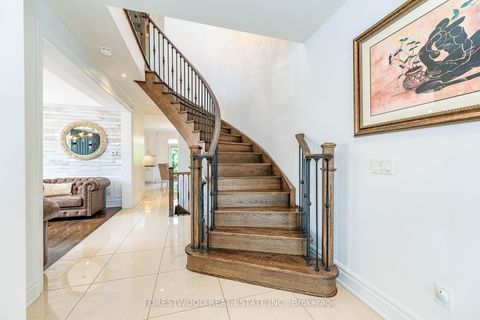 Photo 1 at 138 Winston Park Boulevard, CFB, Toronto