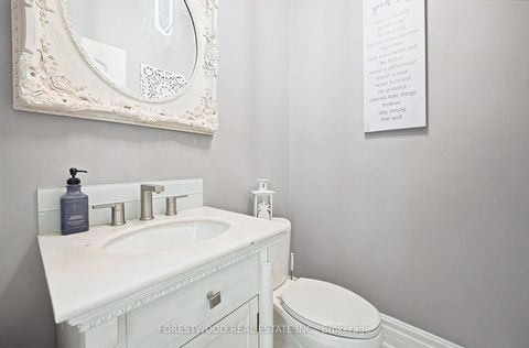 Photo 16 at 138 Winston Park Boulevard, CFB, Toronto