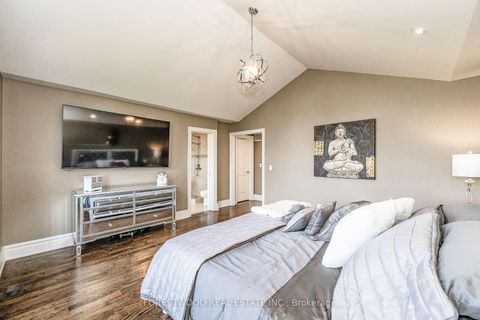 Photo 28 at 138 Winston Park Boulevard, CFB, Toronto