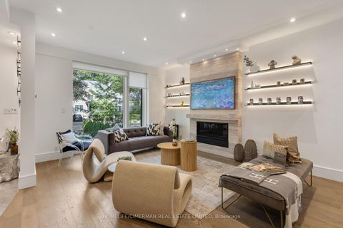 Photo 3 at 124 Lyndhurst Avenue, Casa Loma, Toronto