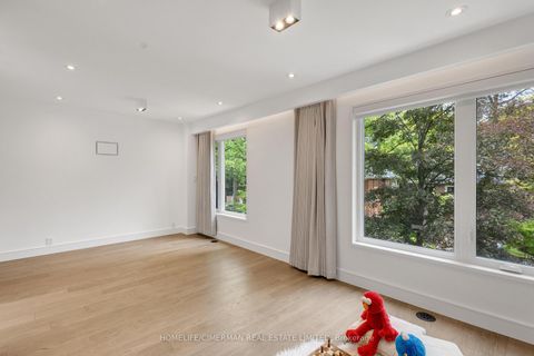 Photo 27 at 124 Lyndhurst Avenue, Casa Loma, Toronto