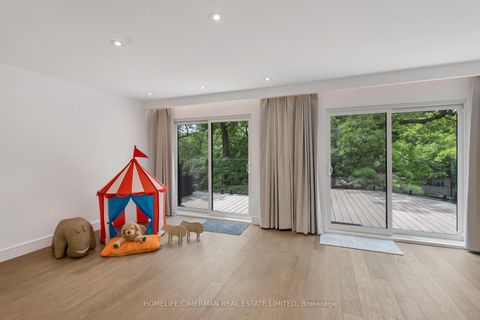 Photo 28 at 124 Lyndhurst Avenue, Casa Loma, Toronto