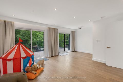 Photo 29 at 124 Lyndhurst Avenue, Casa Loma, Toronto