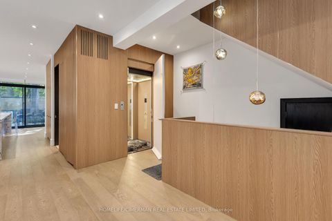 Photo 33 at 124 Lyndhurst Avenue, Casa Loma, Toronto