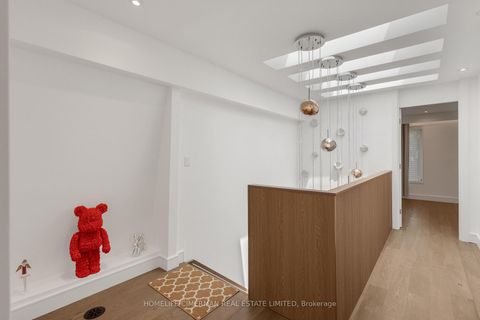 Photo 34 at 124 Lyndhurst Avenue, Casa Loma, Toronto