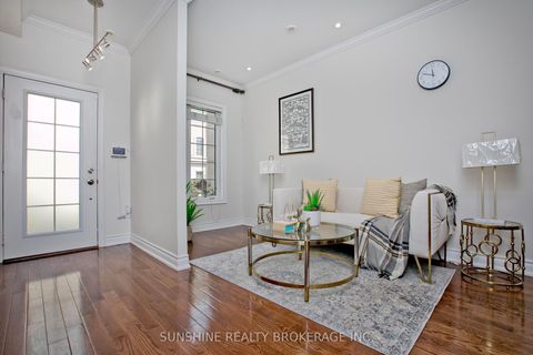 Photo 6 at 12 - 20 Hargrave Lane, York Mills, Toronto