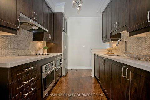 Photo 13 at 12 - 20 Hargrave Lane, York Mills, Toronto