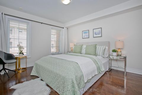 Photo 16 at 12 - 20 Hargrave Lane, York Mills, Toronto