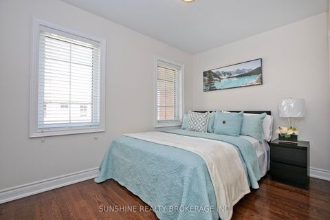 Photo 19 at 12 - 20 Hargrave Lane, York Mills, Toronto