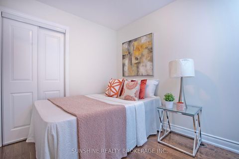 Photo 21 at 12 - 20 Hargrave Lane, York Mills, Toronto