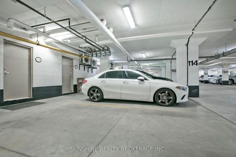 Photo 26 at 12 - 20 Hargrave Lane, York Mills, Toronto